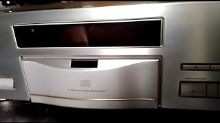 PIONEER PD77 TOP CD PLAYER TRANSPORT HIFI HIEND [upl. by Lletnwahs284]