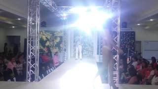 Pasarela Chamela colección Floral Glam 2016 [upl. by Ennayr]