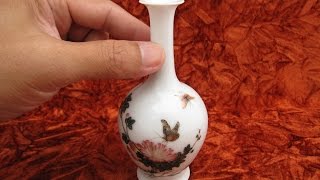 Qing Qianlong enamel vase 乾隆琺瑯彩木槿花蝶小瓶 [upl. by Enerehs855]