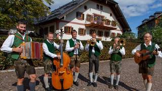 Weißenbacher Tanzlmusi mit dem Stück Walzer für alle [upl. by Nnairrek25]