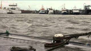 Sturm und Orkanwarnung  Hafenbereich teilweise überflutet  Wind peitscht über Strand [upl. by Nitnerb]