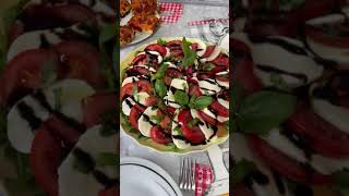 Tomaten Mozzarella Salat mit Rucola  Italian Style [upl. by Cyrillus]