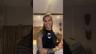 Diane Moe ouvre un magasin de tatouage à Lectoure [upl. by Ettenrahc]