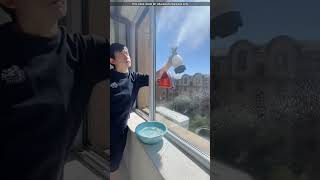 Magnetic Cleaner Shine Your Window from the Inside [upl. by Schechinger]