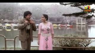 Balegaa Vundira Song  Stuavtpuram Police Station Movie Songs  Chiranjeevi Vijayashanthi [upl. by Fonz]