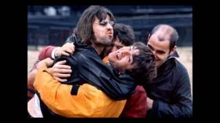 OASIS liveKnebworth Park 11081996 naživo Český rozhlas Rádiožurnál [upl. by Ylnevaeh]