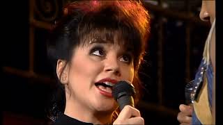 LINDA RONSTADT  Dont Know Much feat Aaron Neville 1989 [upl. by Myriam]