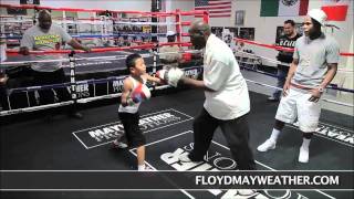 FUTURE CHAMPION BOXER IN THE MAKING TRAINED BY FLOYD MAYWEATHER [upl. by Mitinger]