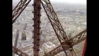 Dalam Lift Menuju Puncak Menara Eiffel [upl. by Aidahs]