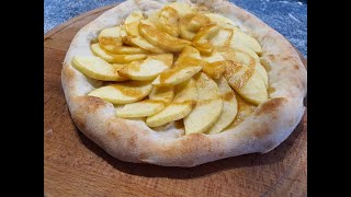 Pizza sucrée pomme caramel beurre salé [upl. by Malek]