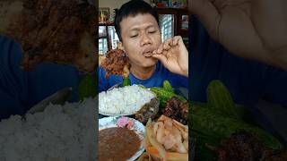 Eating grilled meat cucumber with shrimp sauce shorts [upl. by Valenka]