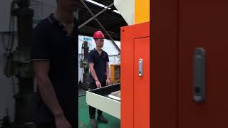 600 tons double station jigsaw fourcolumn hydraulic press [upl. by Nottage]