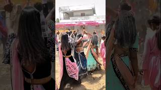 Beautiful girls Garba dance Chori me to joyi bajar ankeetaadiwasi shorts shortsfeed [upl. by Vershen]