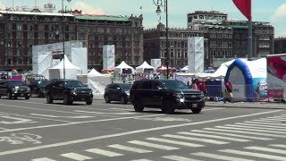 Convoy del Presidente Peña Nieto arribando a Palacio Nacional y Zócalo 22062018 [upl. by Frederigo]