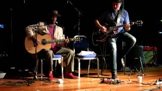 Eric Bibb at Fuzz Guitar Show 2014  Wayfaring stranger [upl. by Semaj]