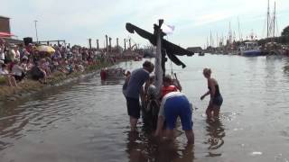 Papierbootregatta Büsum 2016  Kinder auf dem Papierboot [upl. by Consuelo]