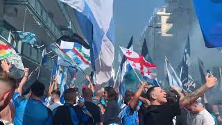 “Forza maglia azzurra”  “Il bacio di Carmando e Maradona”  Cori Napoli  Napul3  07 maggio 2023 [upl. by Ihtraa]