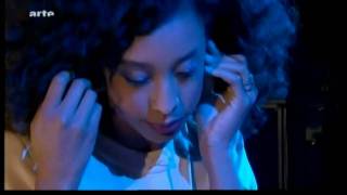 CORINNE BAILEY RAE Paris Nights  Interview amp Closer live 2010  One Shot Not [upl. by Eta403]