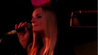 Kerry Ellis sings Feels Like Home at The PheasantryMP4 [upl. by Letniuq505]