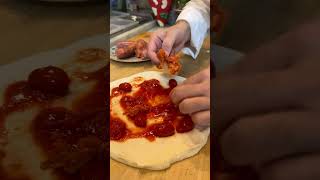 Pizza con i cicolo di Napoli vincenzocapuano pizzacontemporanea napoli [upl. by Klara]