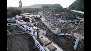 Déraillement du train Puyuma 6432 [upl. by Synn546]