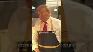 Trump sirve patatas fritas en un McDonalds de Pensilvania [upl. by Ihskaneem]