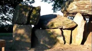 Visite du dolmen de la Roche aux Fees Esse  Bretagne [upl. by Accever]