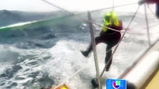 Asombroso rescate de un marinero que cayó al agua [upl. by Adamsen]