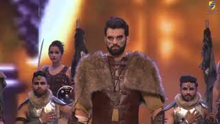 Game of Thrones collection on Ramp  Model Walk [upl. by Punak449]