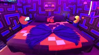 The 80s video game arcade themed bedroom at Great Escape Parkside near Orlando [upl. by Israeli]