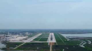 COCKPIT VIEW OF APPROACH AND LANDING AT VENICE AIRPORT [upl. by Emmery]