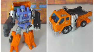 REVIEW TRANSFORMERS WFC KINGDOM HUFFER en español [upl. by Africah105]