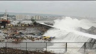 Cyclone Phailin to hit Odisha coast near Gopalpur any time now [upl. by Wyly]