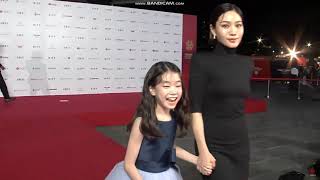 Unframed Director Choi HeeSeo and Park SoYi BIFF 2021 Red Carpet [upl. by Nylrad]