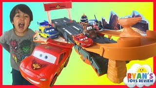 Disney Cars Lightning McQueen Toys Transforming Drift Race Track [upl. by Marleah]