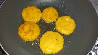 TORTITAS DE PLATANO CON QUESO [upl. by Harrak950]