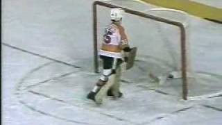 QuebecPeeWee AA Hockey Final HIGHLIGHTS1977wmv [upl. by Fougere]