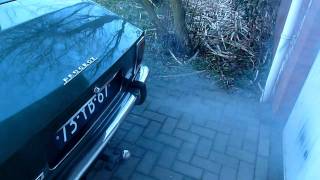 Peugeot 504 diesel se reveille pissing off the neighbours [upl. by Rip]