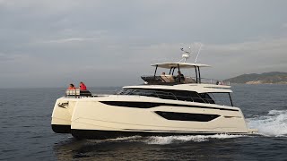 Nouveau PRESTIGE YACHTS M48 catamaran  visite complète avec Moteur Boat [upl. by Keare]