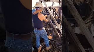 Working Workover Rig rig ad drilling oil tripping [upl. by Chrisy]