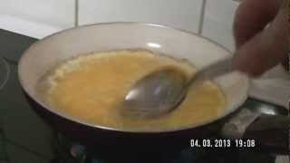 Faire une omelette au fromage en moins de 3 minutes [upl. by Adlay]