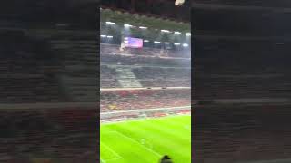 La curva sud Milano fa tremare San Siro ❤️🖤 milanudinese [upl. by Llekcir]