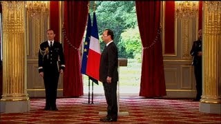 François Hollande officiellement investi président de la République [upl. by Rillings]