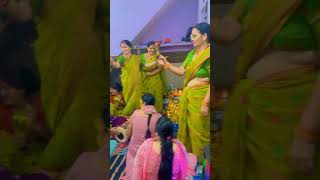 Kumaoni bhajan sun ke maja agya sanko bhajan kumauni viralvideo youtubeshorts like [upl. by Suoirad]