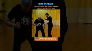 Comment faire une prise dinitiative de coté en Penchak Silat Self défense N°2 Shorts [upl. by Zilada]