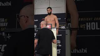 Khamzat Chimaev weighs in at 186 pounds 😤 UFC308 [upl. by Odnamla]