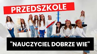 █▬█ █ ▀█▀ Nauczyciel dobrze wie  wersja dla przedszkola Piosenka na Dzień Nauczyciela  fragment [upl. by Ayikat]