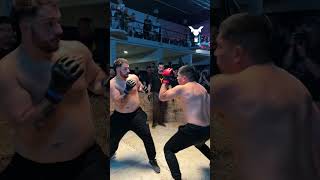 ¡Una batalla feroz de boxeo en guantes de MMA 🥊 mma boxeo mexico argentina battle pelea ufc [upl. by Ennayar]