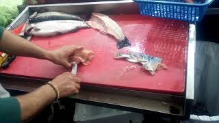 Somon balığı nasıl kesilir temizlenir Karadeniz somon balığı temizleme How to clean salmon fish [upl. by Losyram]