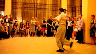 Tincho Argentina и Filippo Avignonesi Italy on milonga quotTeplitsaquot 12 [upl. by Naniac]